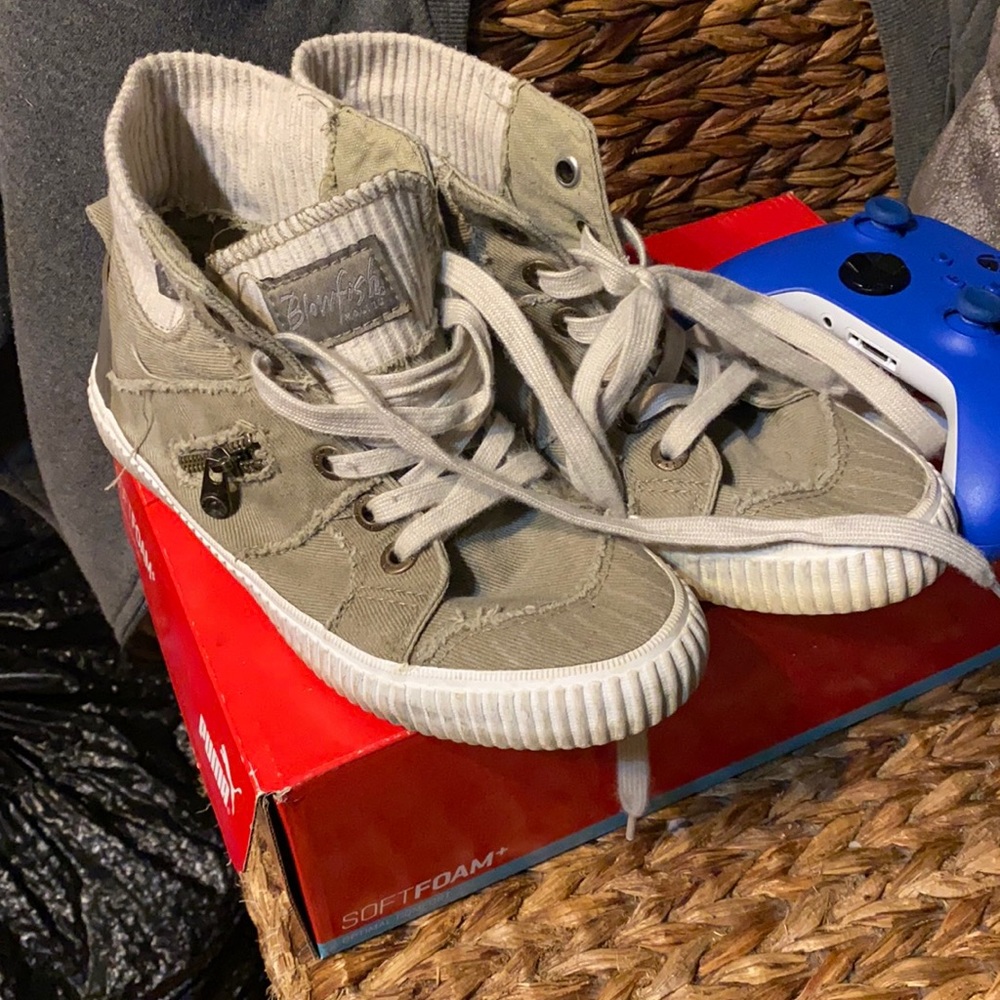 Blowfish Babel Canvas Knit Sneakers Size 7